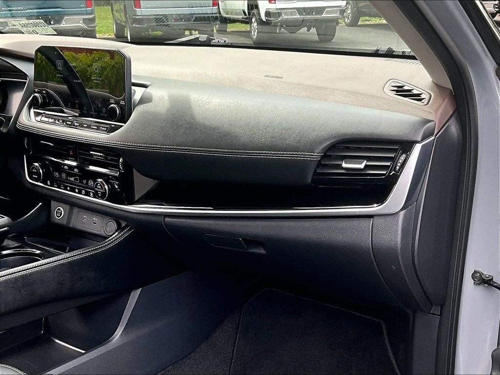 Used 2023 Nissan Rogue SL w/ SL Premium Package AWD/4WD image 13