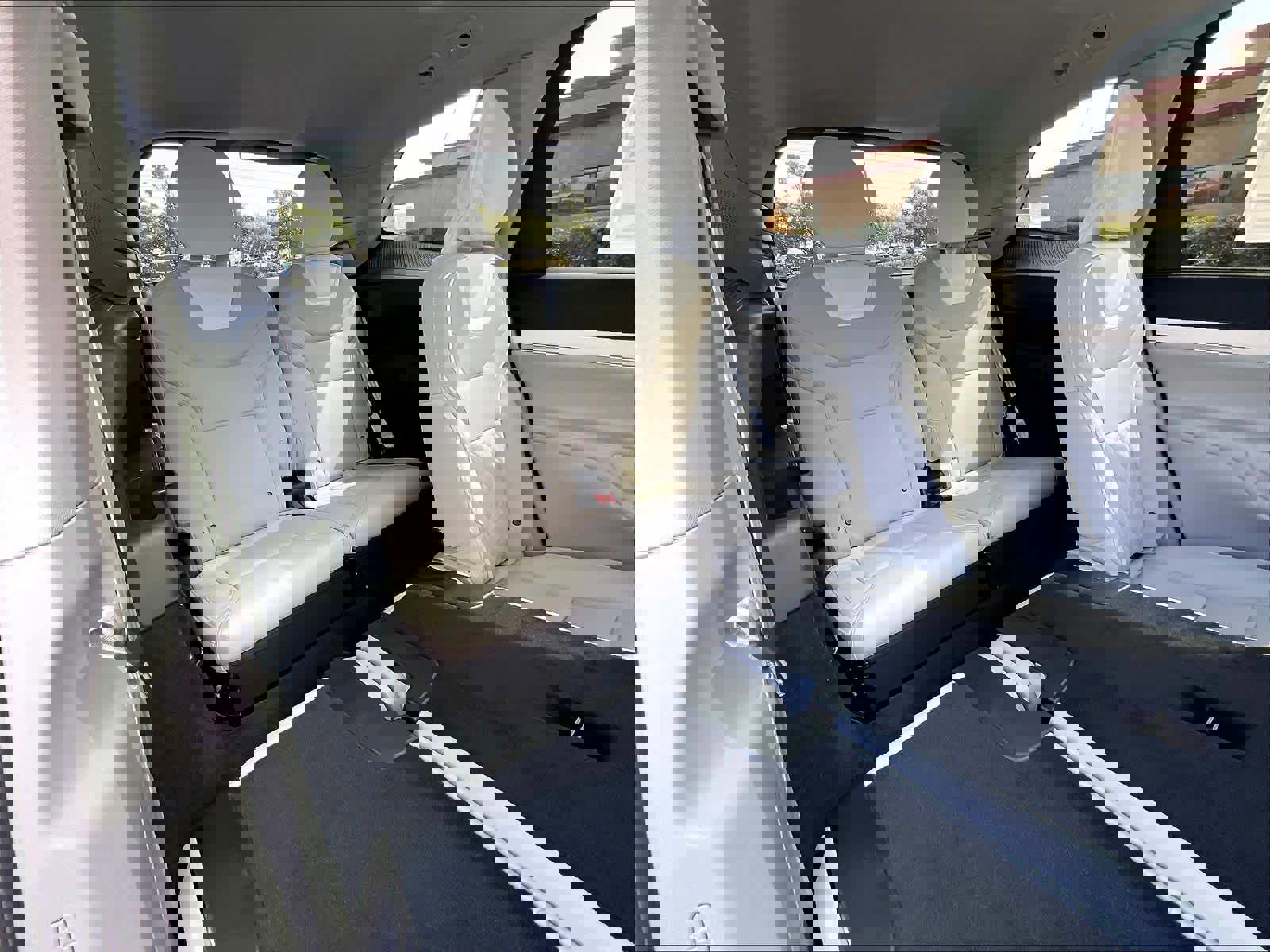 New 2025 Volvo EX90 Plus image 28