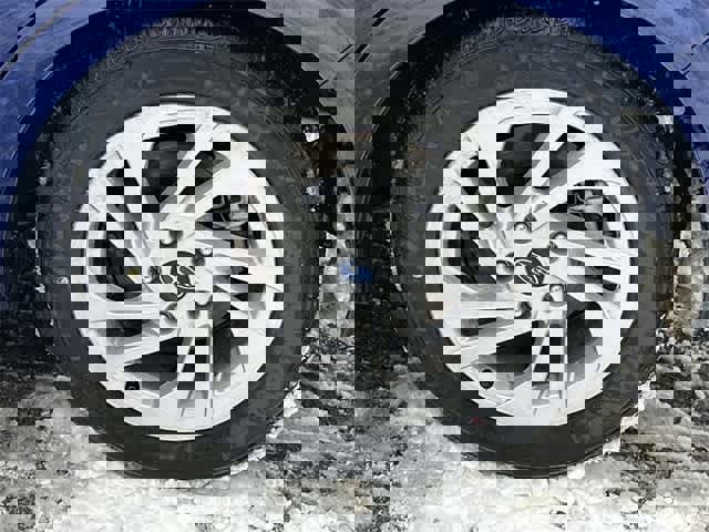 Certified 2025 Subaru Impreza 2.0i image 5