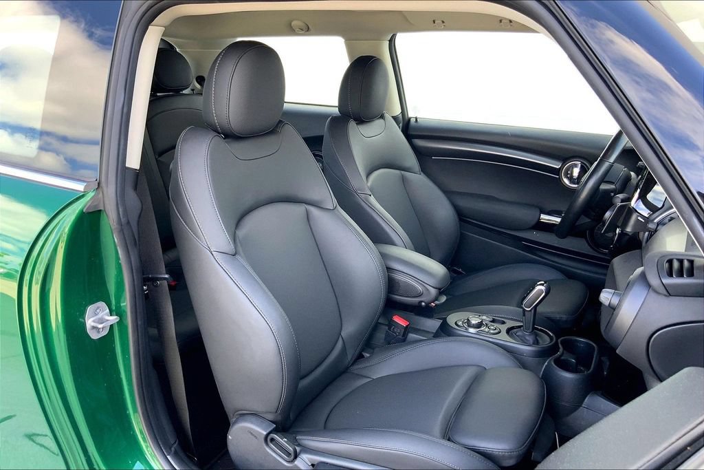 Used 2024 MINI Cooper SE FWD image 8