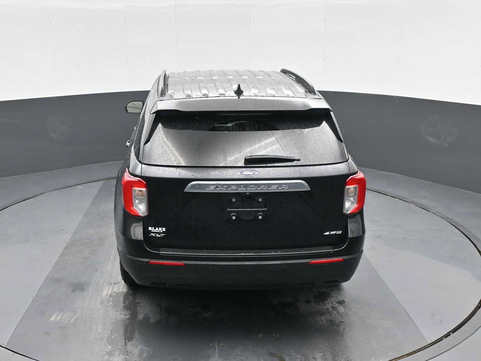 Used 2022 Ford Explorer XLT image 26