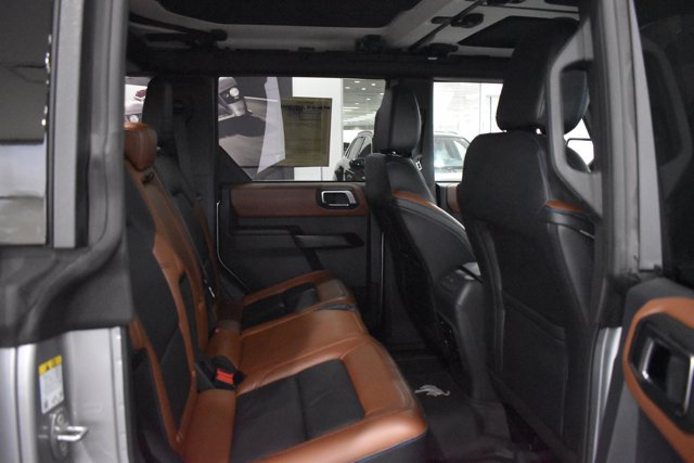 Used 2024 Ford Bronco Outer Banks AWD/4WD image 23