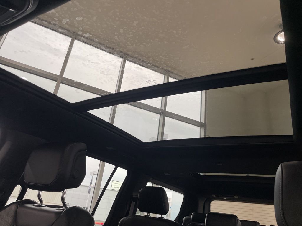 Used 2024 Jeep Wagoneer Series II AWD/4WD image 29