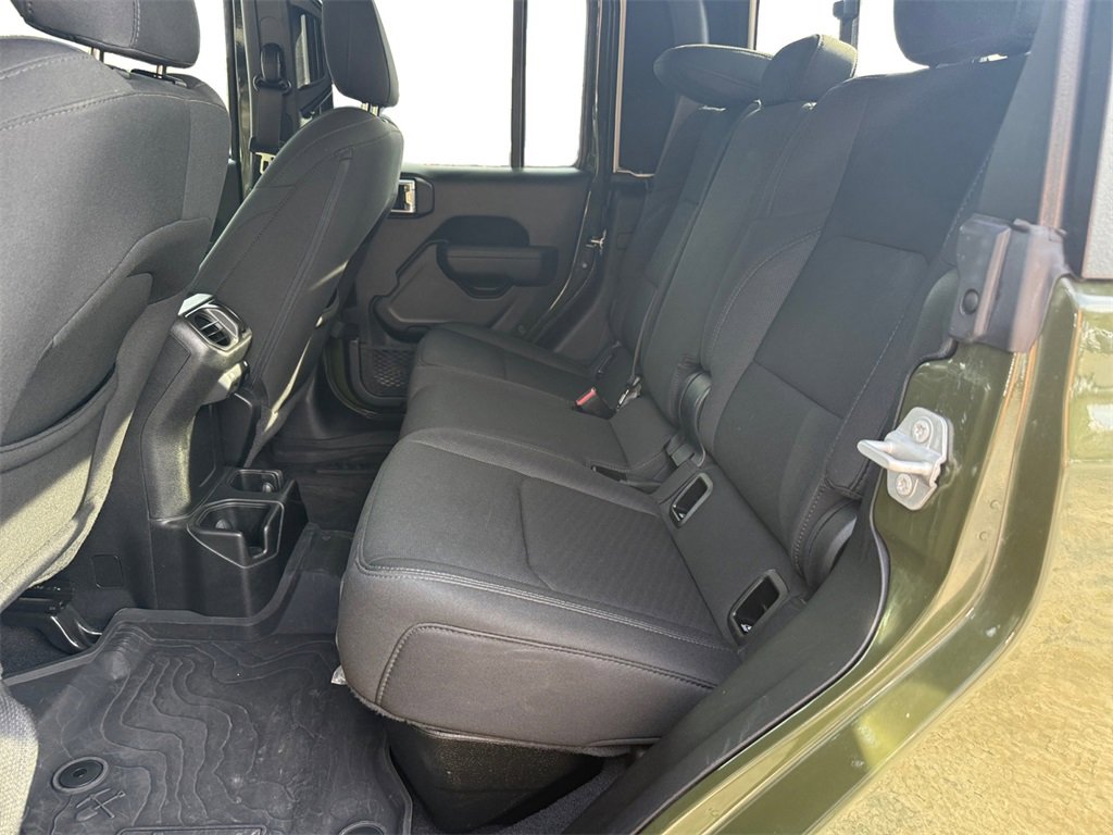 Used 2022 Jeep Gladiator Sport image 13