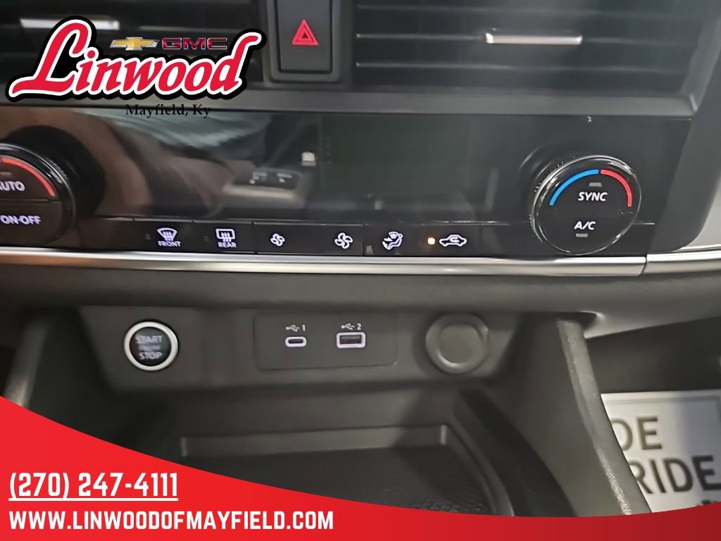 Used 2023 Nissan Rogue SV image 23