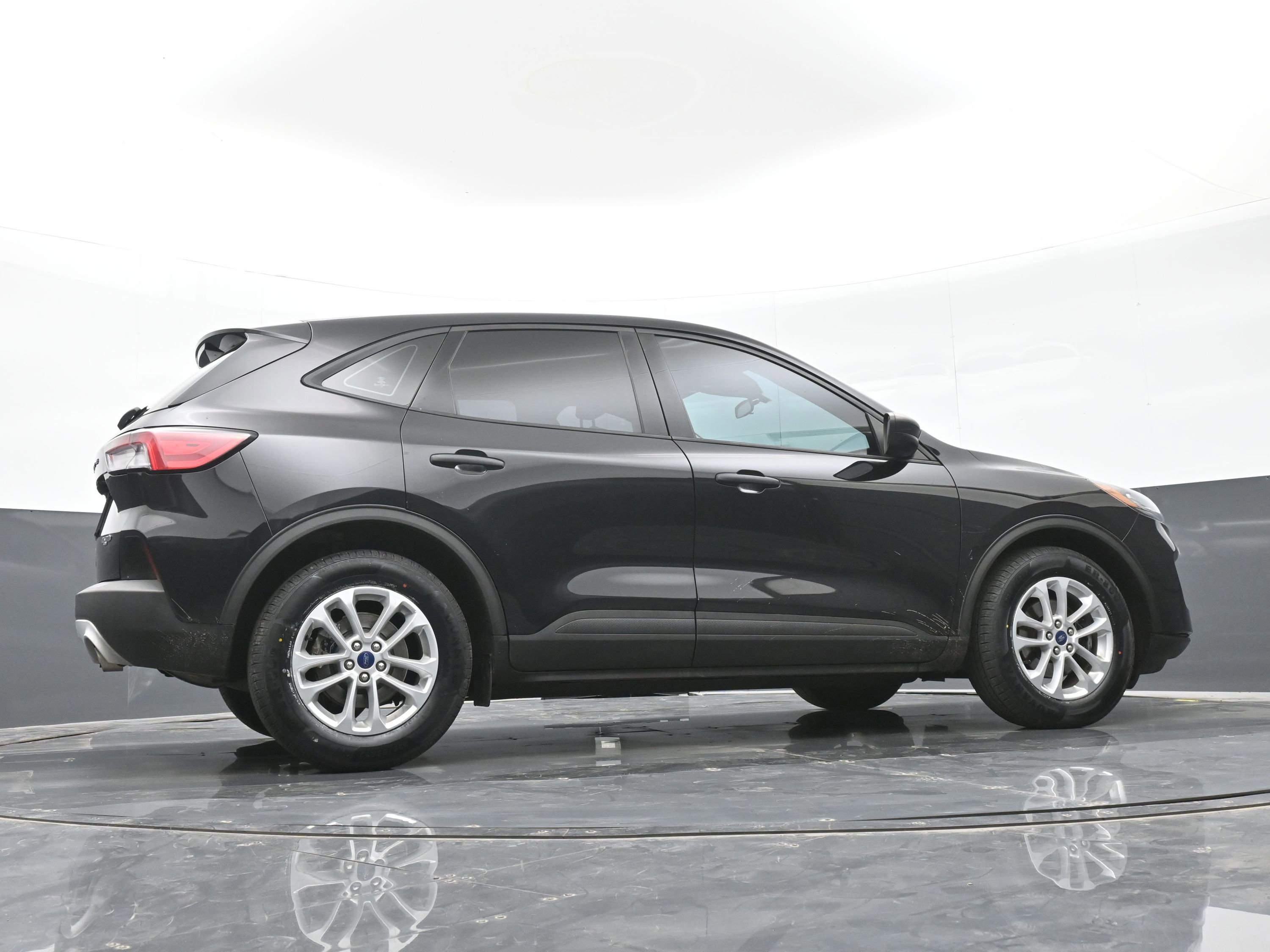 Used 2021 Ford Escape S image 39