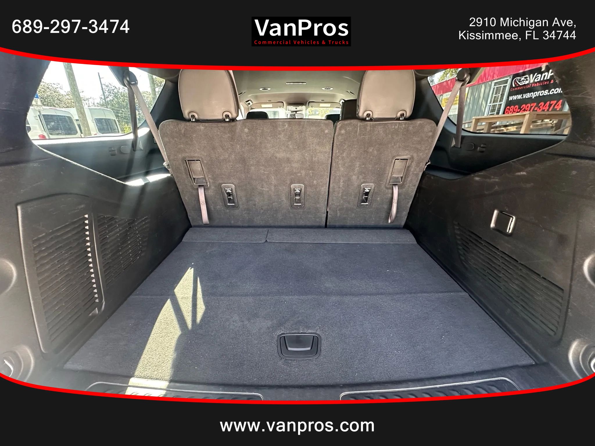 Used 2023 Chevrolet Suburban LT AWD/4WD image 16