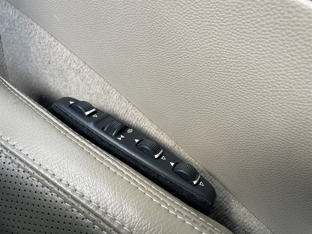 Used 2013 Mercedes-Benz E 350 Coupe w/ Premium 2 Pkg image 31