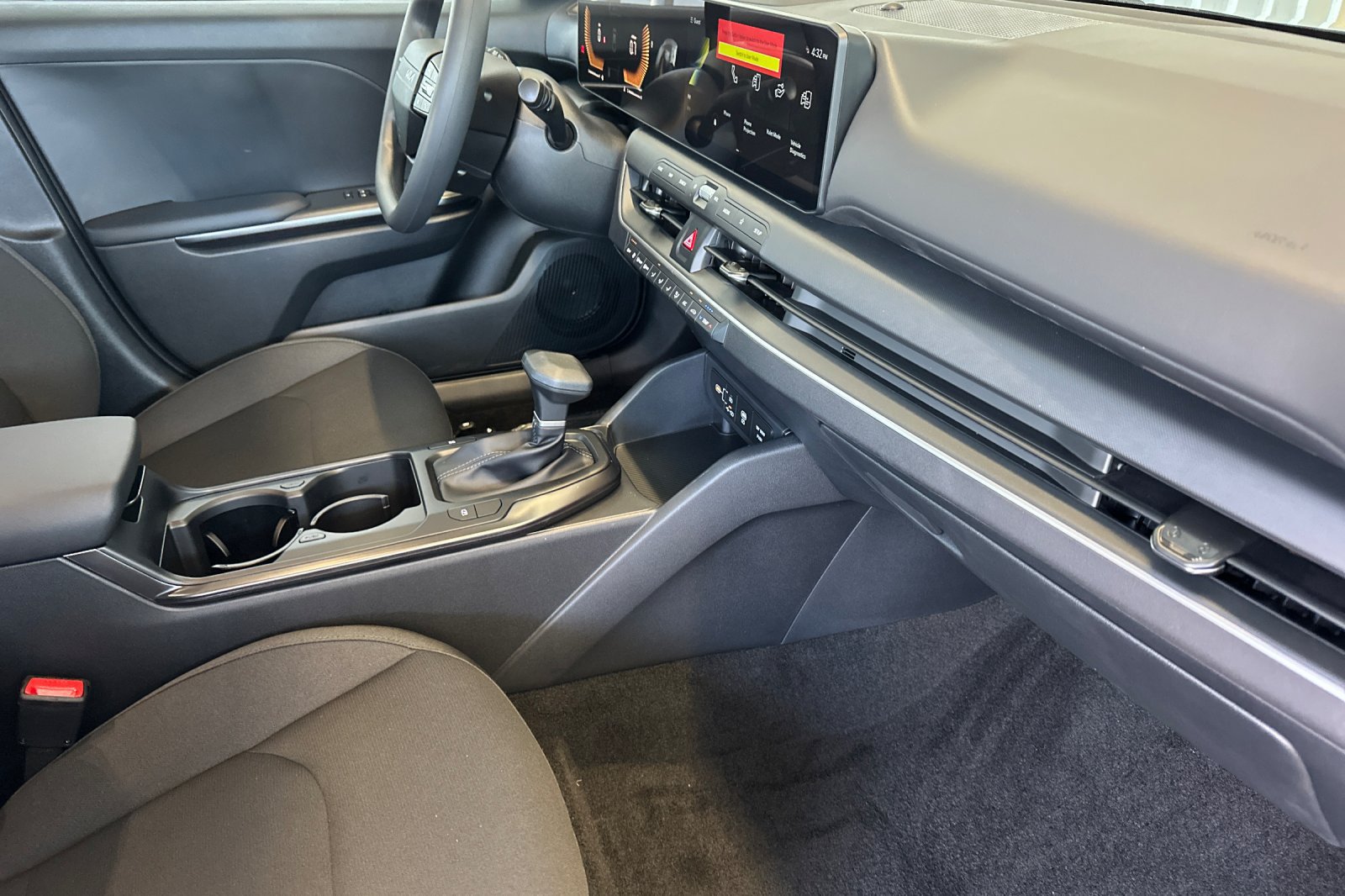 New 2026 Kia K4 FWD image 15