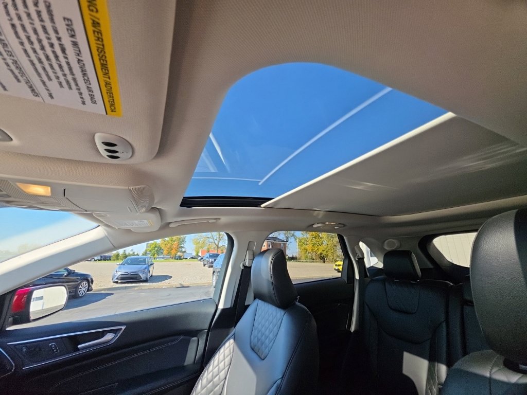 Used 2024 Ford Edge Titanium AWD/4WD image 15