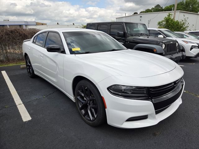 Used 2022 Dodge Charger SXT w/ Blacktop Package image 3