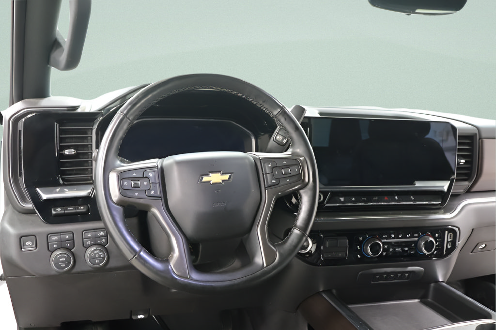 Used 2024 Chevrolet Silverado 2500 High Country w/ High Country Premium Package AWD/4WD image 8