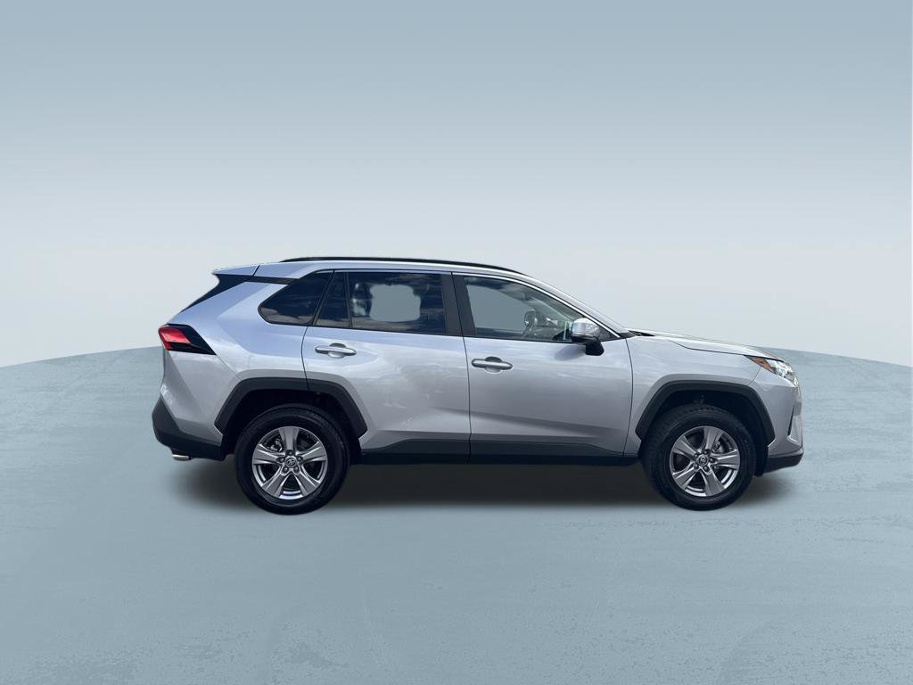Used 2024 Toyota RAV4 XLE AWD/4WD image 9