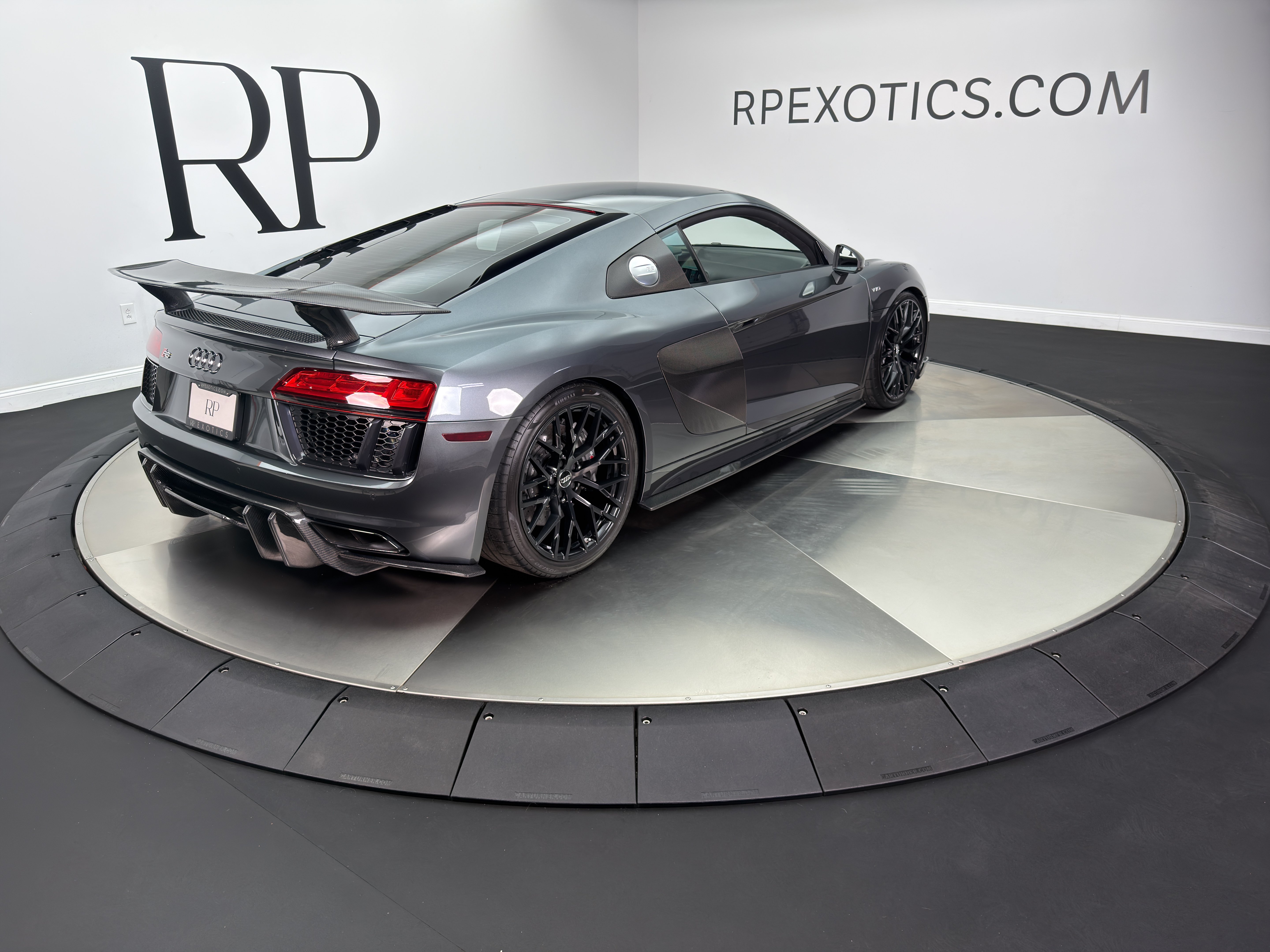 Used 2018 Audi R8 V10 plus AWD/4WD image 9