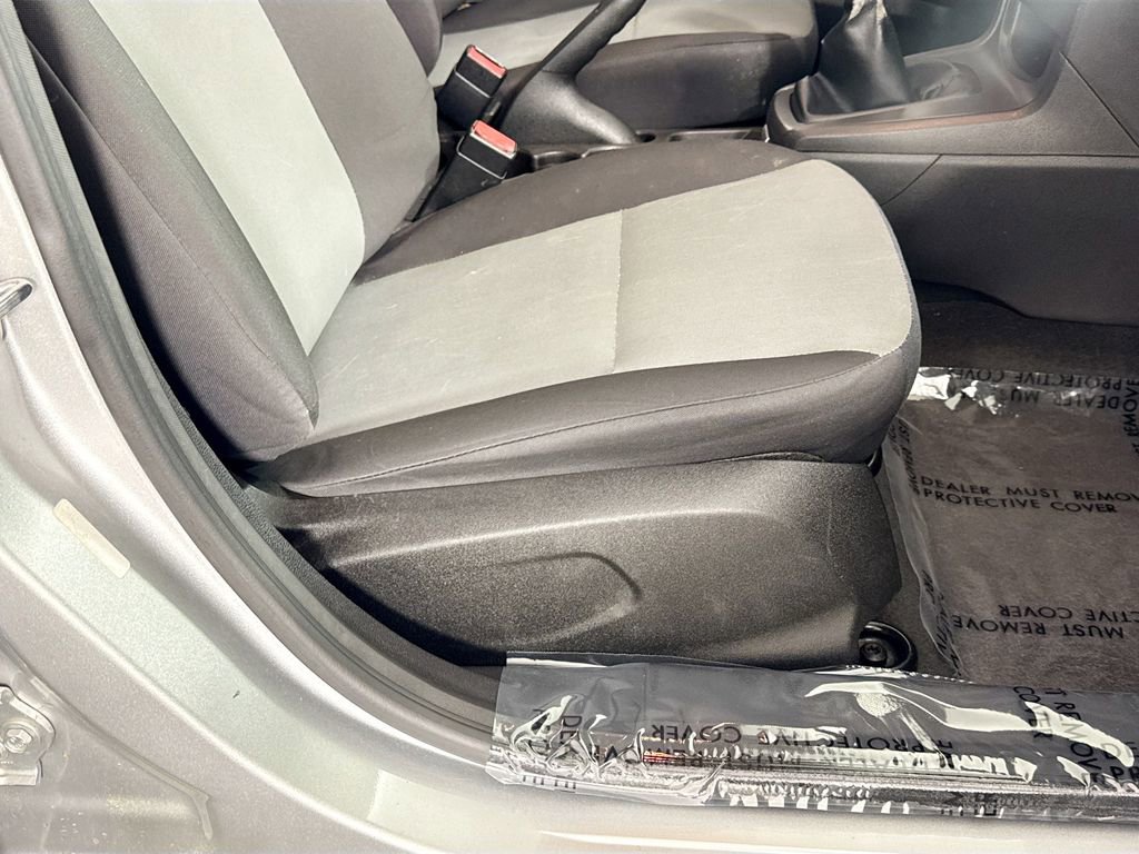 Used 2015 Ford Fiesta S image 28