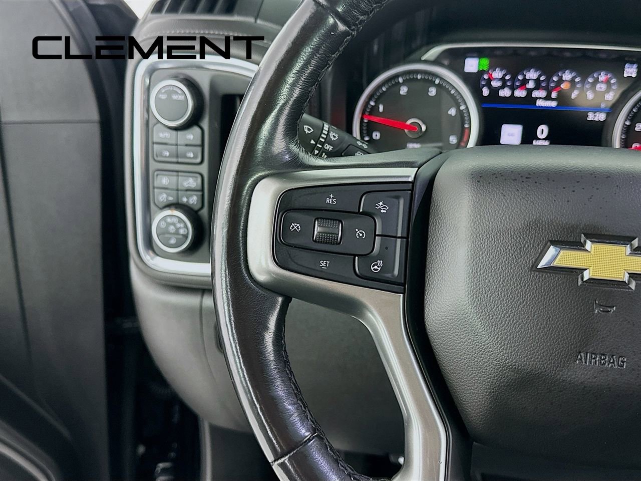 Used 2020 Chevrolet Silverado 2500 LTZ w/ LTZ Premium Package AWD/4WD image 16