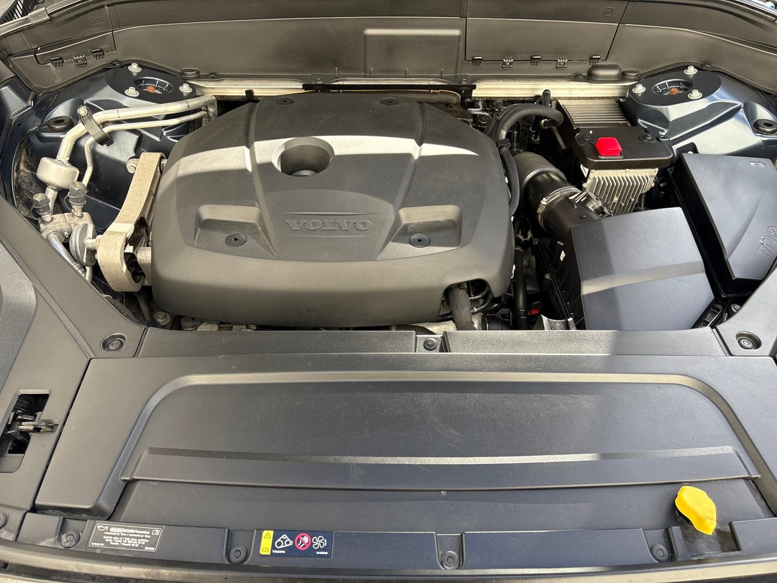 Used 2021 Volvo XC90 T5 Momentum w/ Climate Package image 26