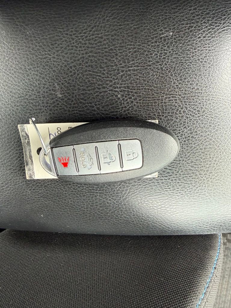 Used 2016 Nissan Sentra SR w/ Driver's Assist Package FWD image 26