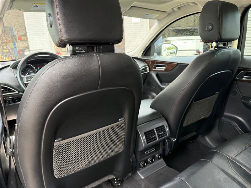 Used 2018 Jaguar F-PACE Prestige image 36