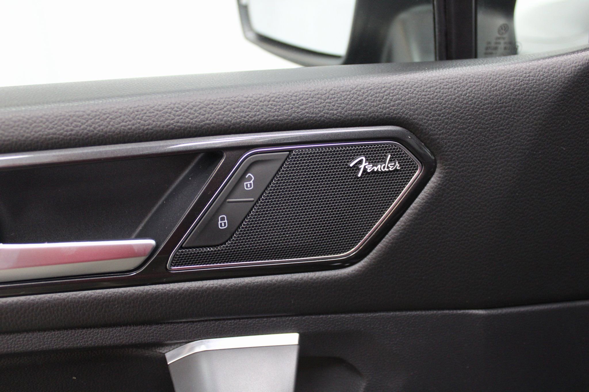 Used 2022 Volkswagen Tiguan SEL R-Line image 15