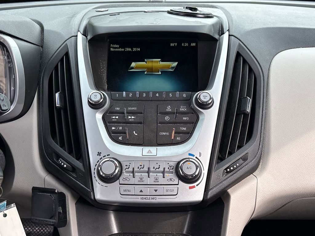 Used 2017 Chevrolet Equinox LS FWD image 24