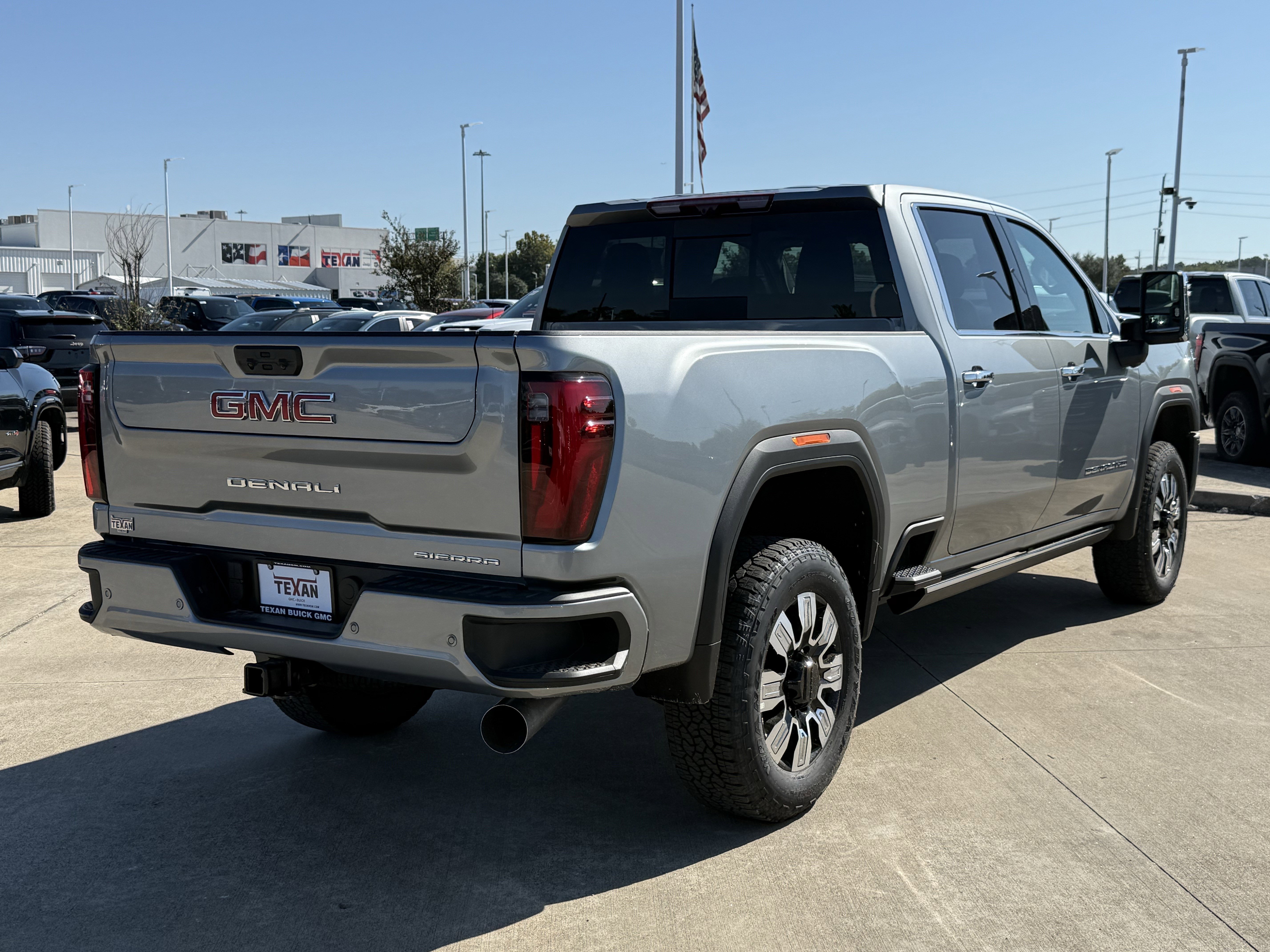 New 2026 GMC Sierra 2500 Denali w/ Denali Reserve Package image 5