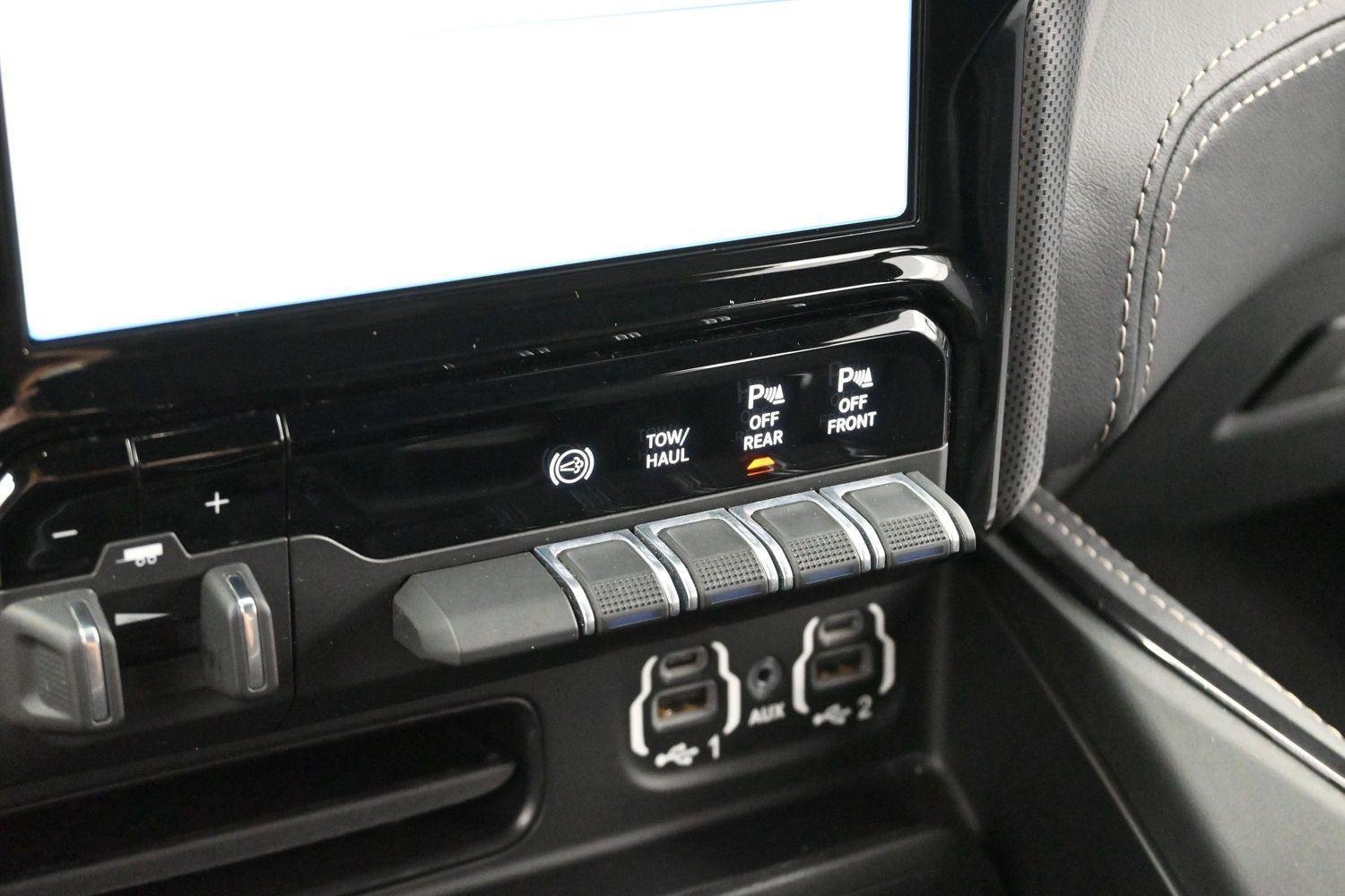 Used 2022 RAM 3500 Limited AWD/4WD image 21