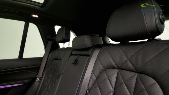 Used 2025 BMW X5 xDrive40i w/ M Sport Package AWD/4WD image 45