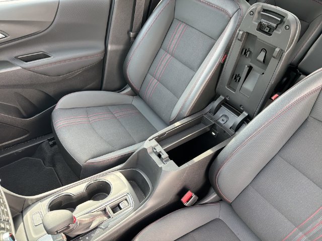 Used 2024 Chevrolet Equinox RS FWD image 23