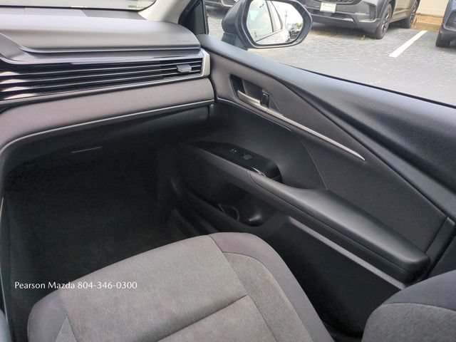 Used 2025 Toyota Camry LE FWD image 17