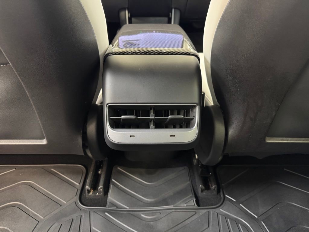 Used 2020 Tesla Model 3 Standard Range Plus image 17