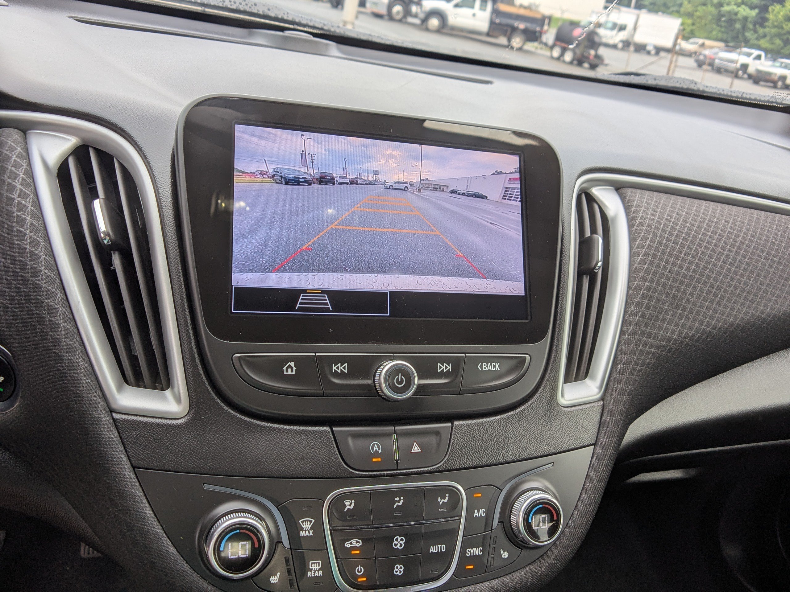 Used 2024 Chevrolet Malibu LT FWD image 21