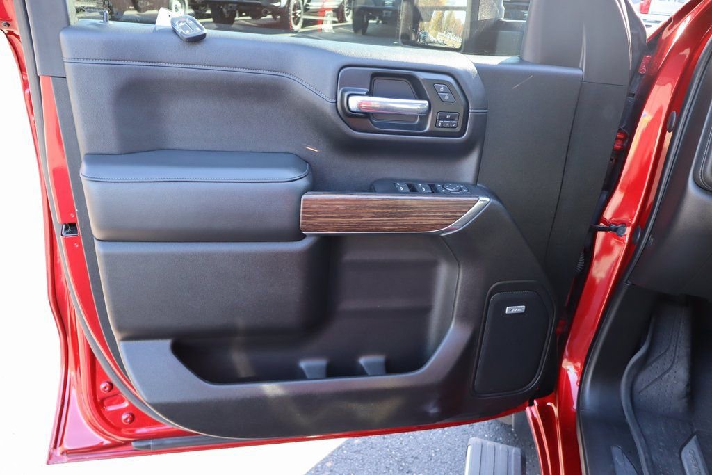 Used 2021 Chevrolet Silverado 1500 High Country w/ Technology Package image 24