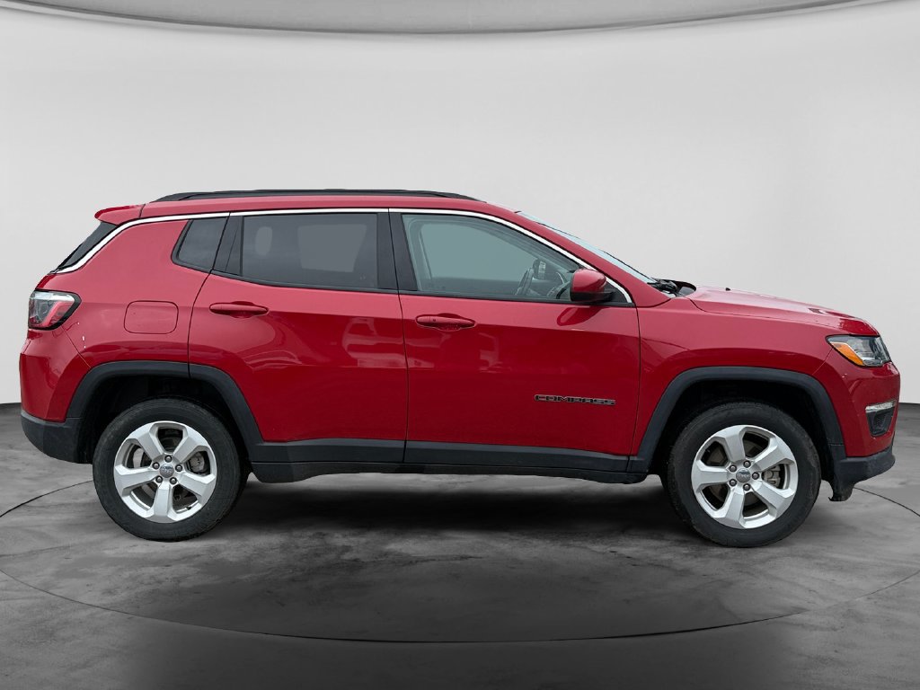 Used 2021 Jeep Compass Latitude w/ Convenience Group AWD/4WD image 11