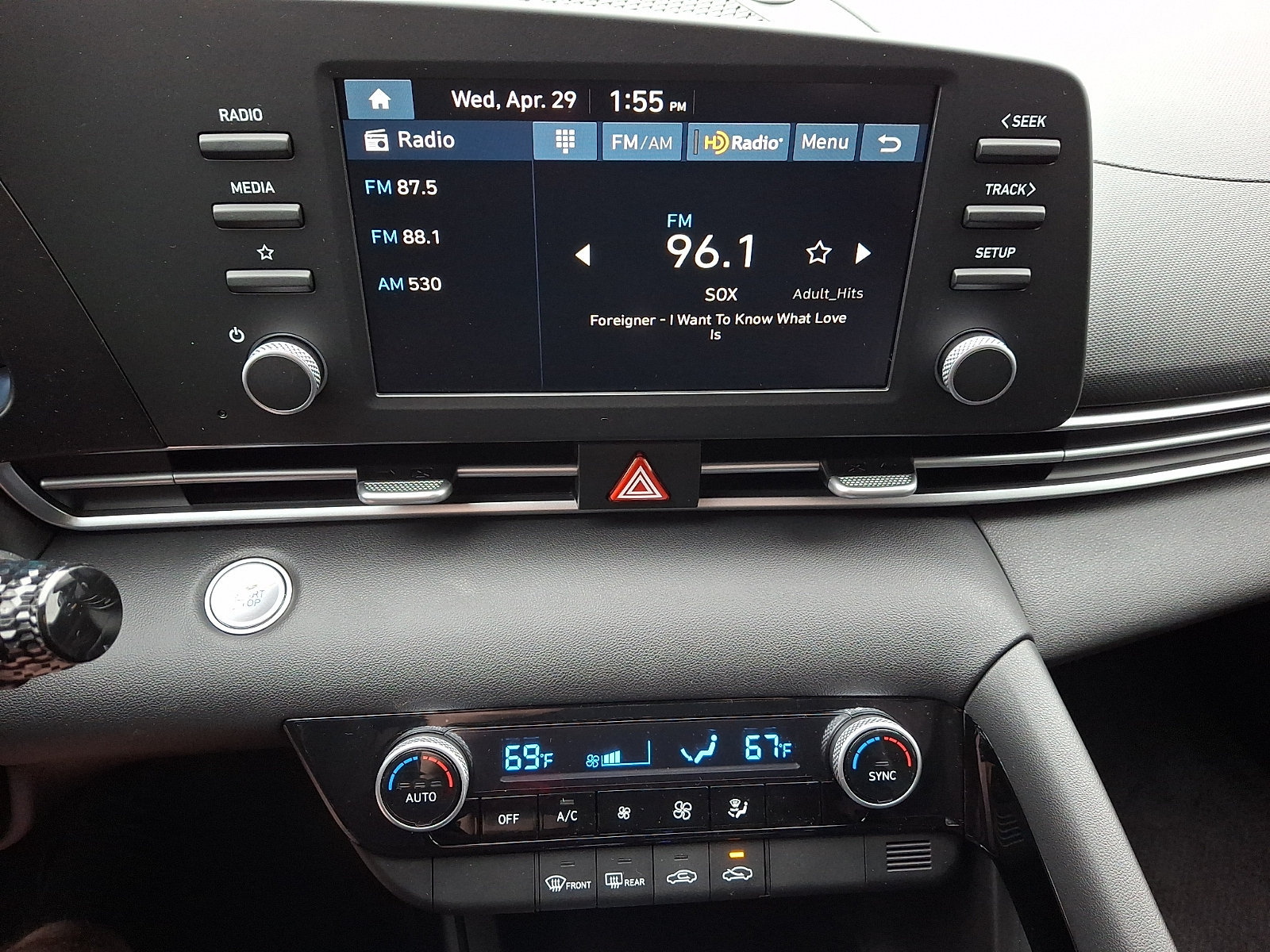New 2026 Hyundai Elantra Hybrid FWD image 9