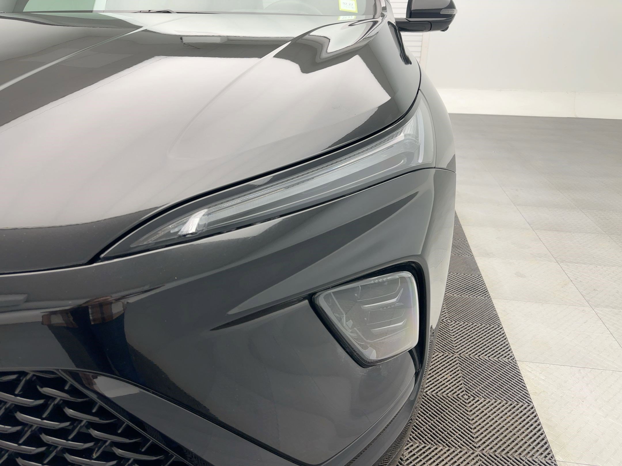 Used 2025 Buick Enclave Sport Touring image 11