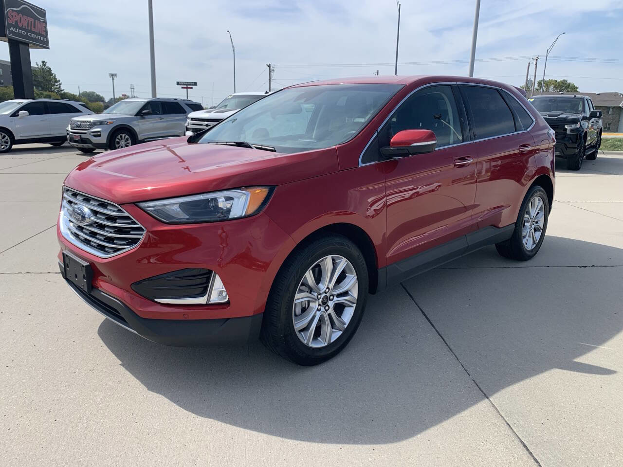 Used 2024 Ford Edge Titanium image 4