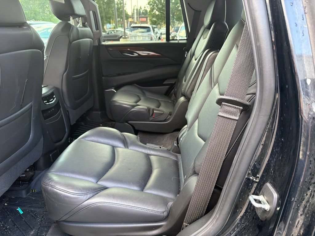 Used 2020 Cadillac Escalade Premium Luxury w/ LPO, Radiant Package AWD/4WD image 10