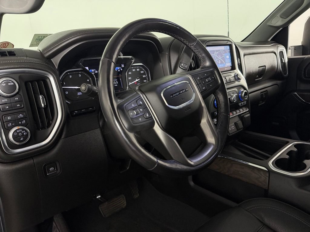 Used 2022 GMC Sierra 3500 Denali w/ Denali Ultimate Package AWD/4WD image 22