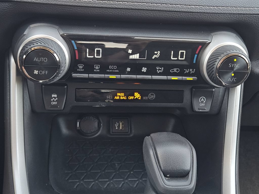 Used 2023 Toyota RAV4 XLE FWD image 19