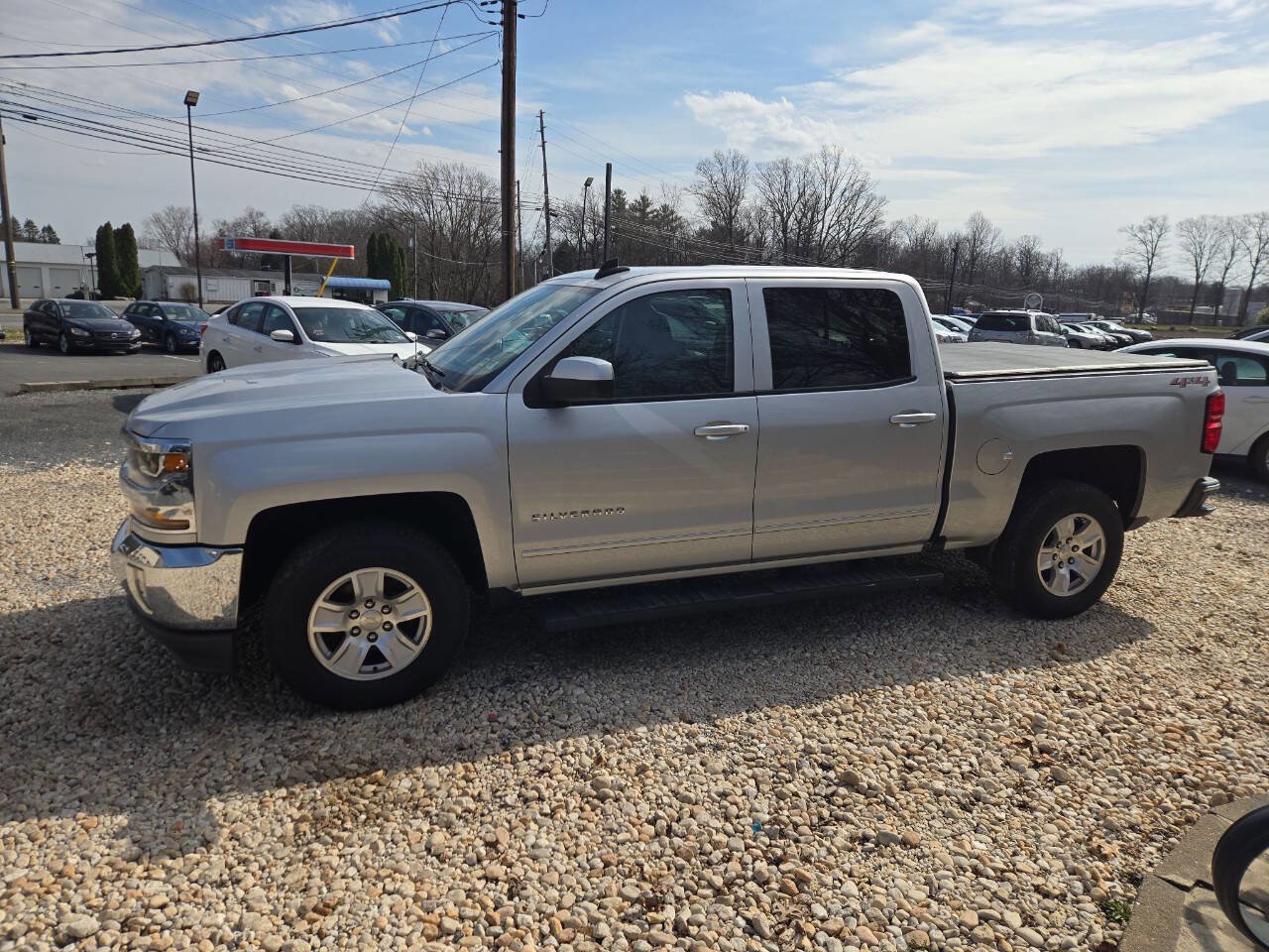 Used 2018 Chevrolet Silverado 1500 LT w/ All Star Edition AWD/4WD image 4