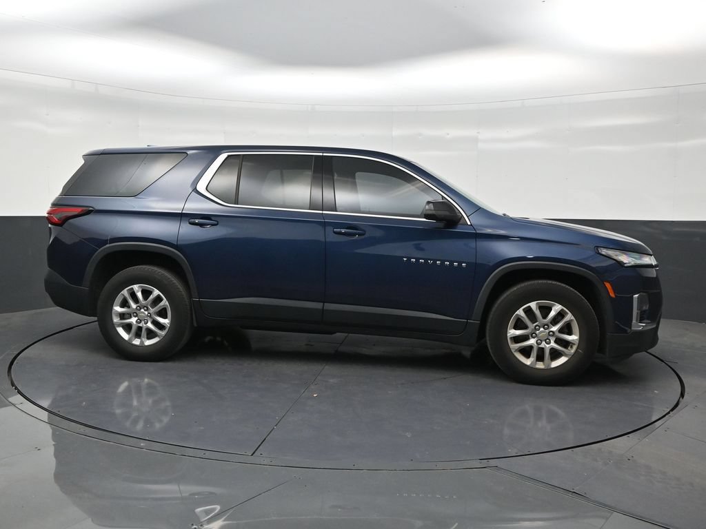 Used 2023 Chevrolet Traverse LS FWD image 6