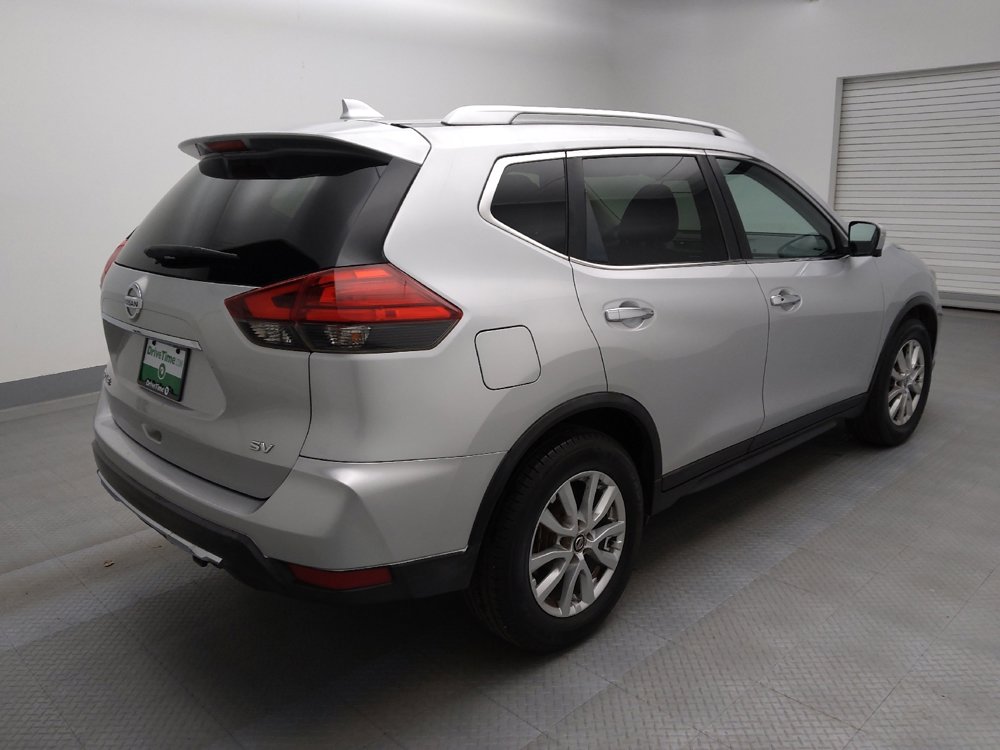 Used 2017 Nissan Rogue SV w/ SV Premium Package image 9