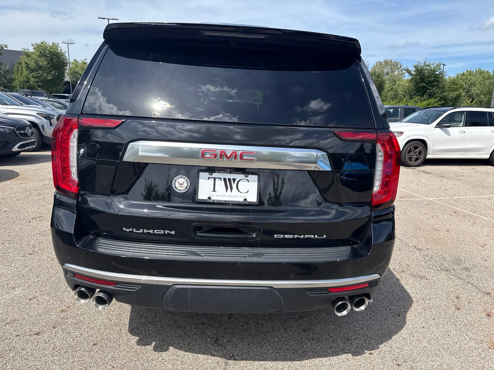 Used 2021 GMC Yukon Denali w/ LPO, Illumination Package AWD/4WD image 6