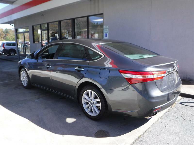 Used 2013 Toyota Avalon image 13