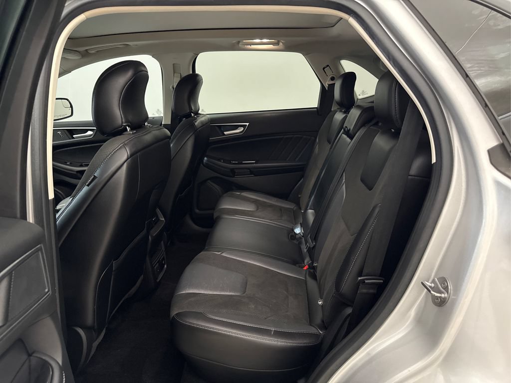 Used 2018 Ford Edge Sport w/ Technology Package AWD/4WD image 18
