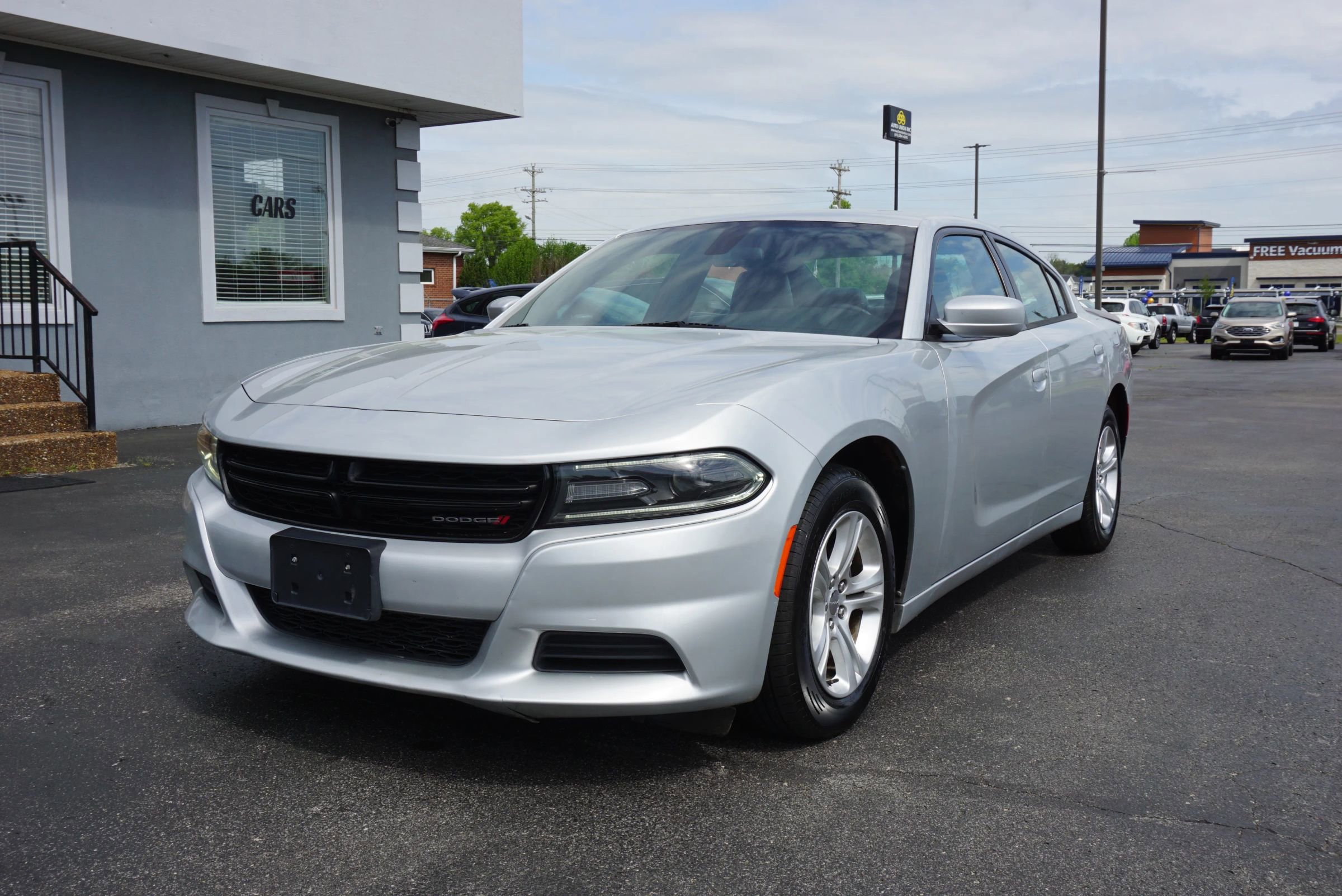 Used 2020 Dodge Charger SXT w/ Leather Interior Group RWD image 1