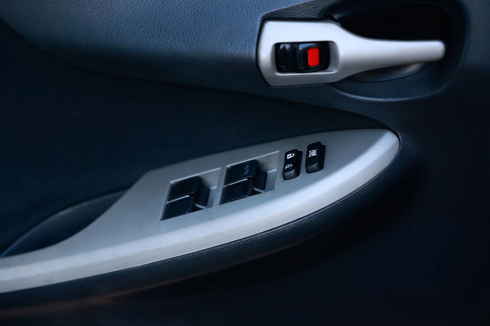 Used 2013 Toyota Corolla S Special Edition image 40