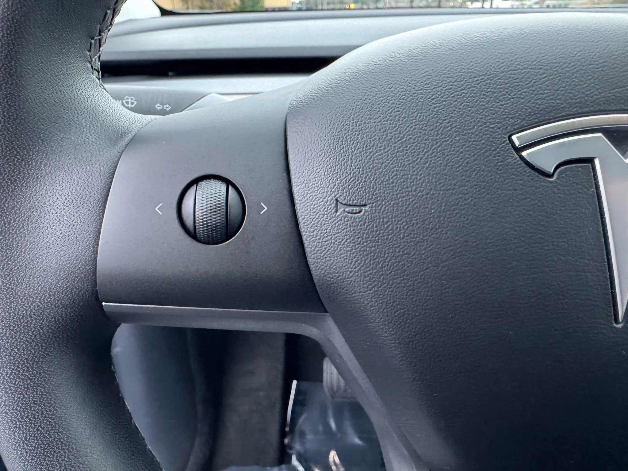 Used 2020 Tesla Model Y Long Range image 32