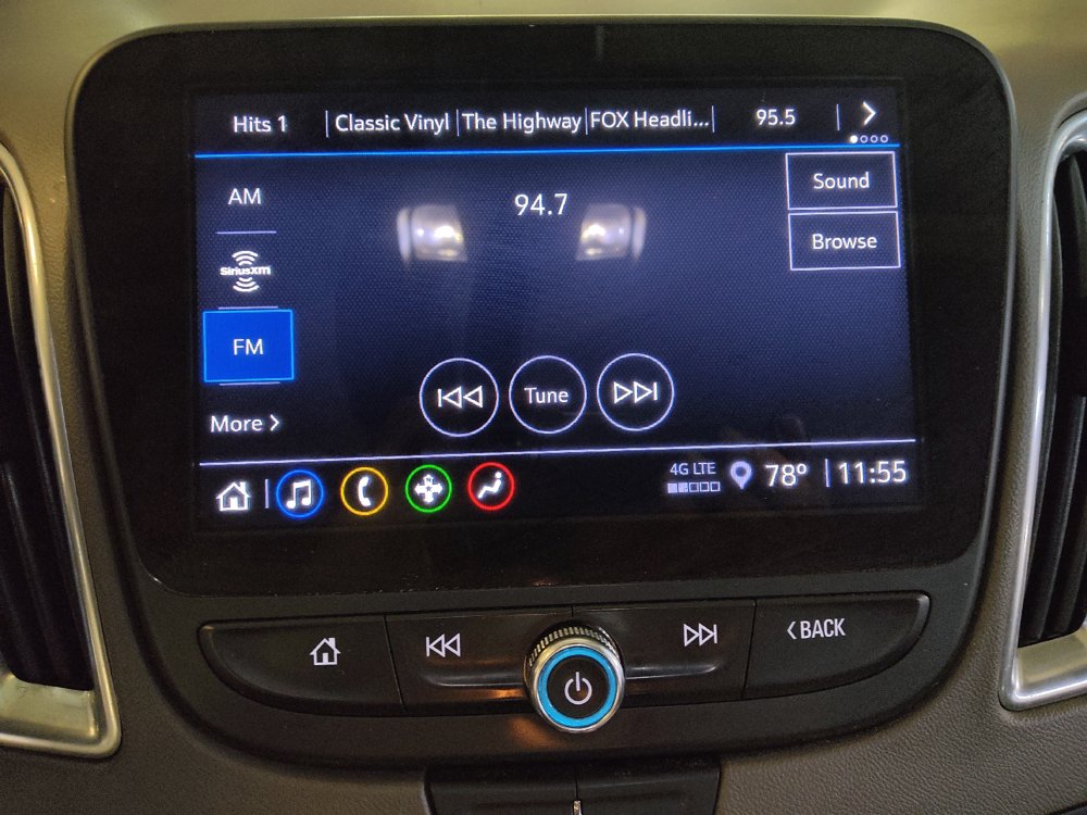 Used 2021 Chevrolet Malibu LT FWD image 25